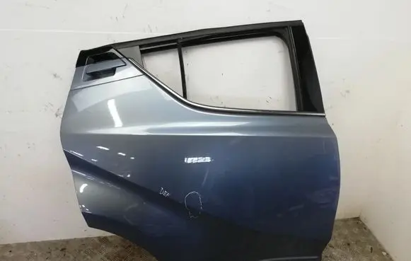 Toyota C-HR I Rear door 