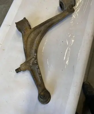 Renault Master II Front lower control arm/wishbone