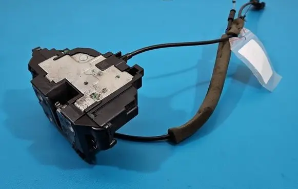 Opel Movano B Front door lock 805020009R IMPRK1534670