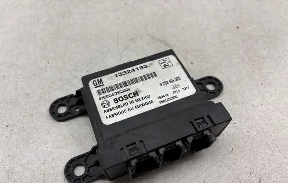 Opel Zafira B Parking PDC control unit/module 13324133 0263004326