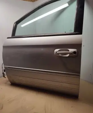 Chrysler Grand Voyager IV Front door