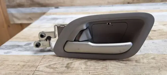 Honda FR-V Rear door interior handle