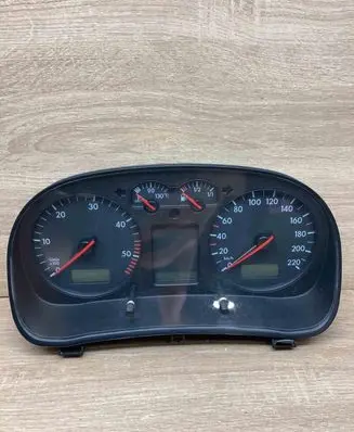 Volkswagen Golf IV Speedometer (instrument cluster) 1J0920802F 110008957