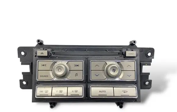 Jaguar XF X250 Climate control unit 8X2318C858AG