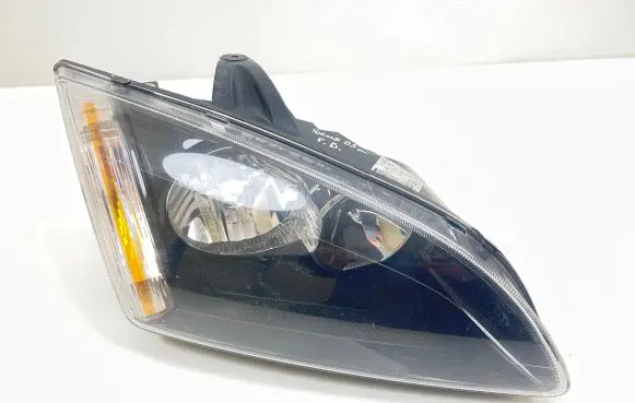 Ford Focus Headlight/headlamp 4M5113W029KE 10179 1B8L9