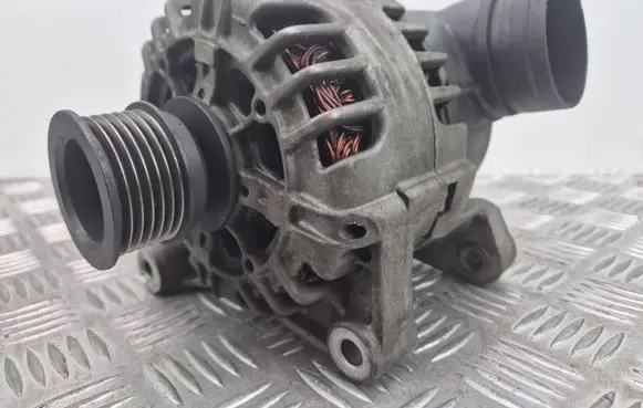 BMW 3 E46 Generator/alternator 0124515052
