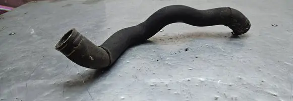 Opel Corsa E Engine coolant pipe/hose 13402304