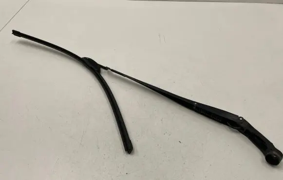 Toyota Prius (XW30) Windshield/front glass wiper blade 