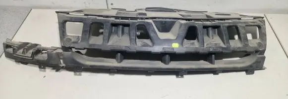 Renault Megane III Radiator trim 620360001R