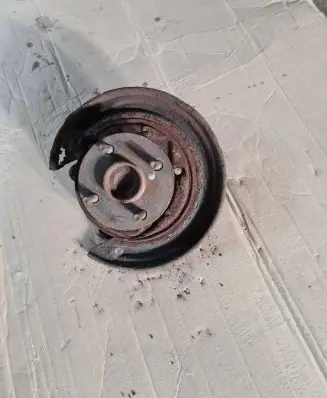 Rear wheel hub spindle/knuckle