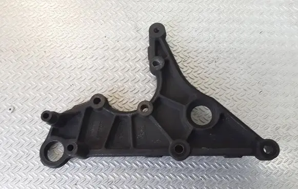 Volvo S40, V40 Power steering pump mounting bracket 9189218