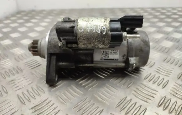 Volkswagen PASSAT B8 Starter motor 02E911024J