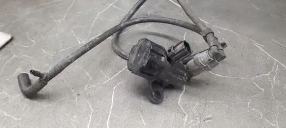 Ford Mondeo Mk III Valve vacuum f57e-9j459-ca