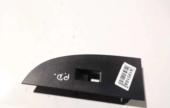 Seat Leon (1P) Front door window switch trim 