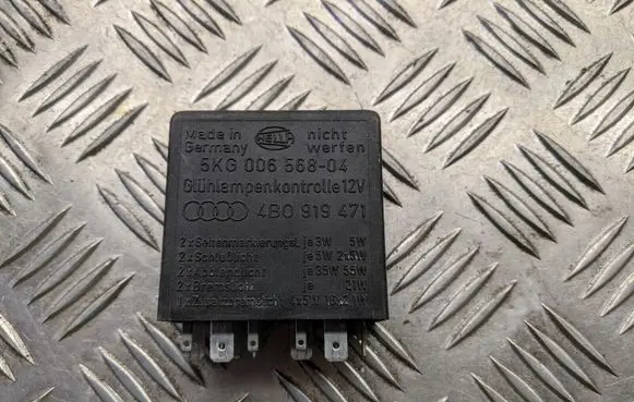 Audi A4 S4 B5 8D Other relay 4B0919471