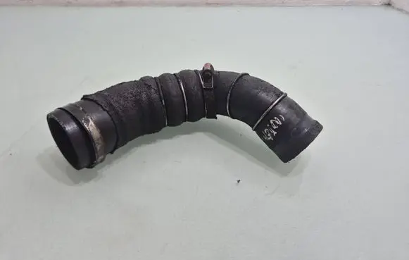 Nissan Qashqai+2 Intercooler hose/pipe 