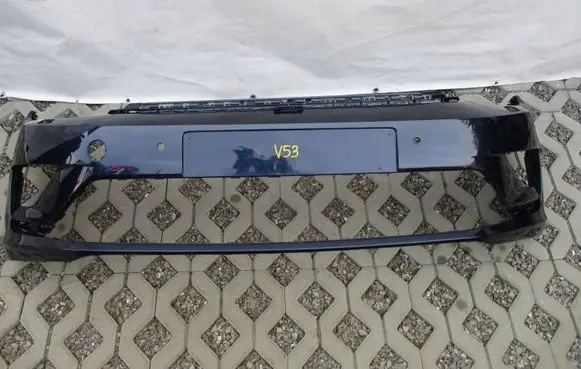 Volkswagen Golf Sportsvan Front bumper