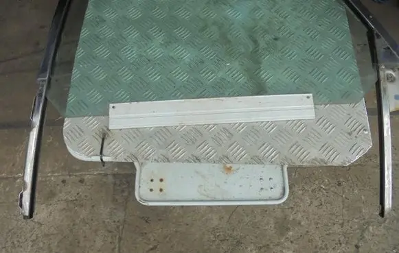Jaguar XJ SERIE 3 Rear side window