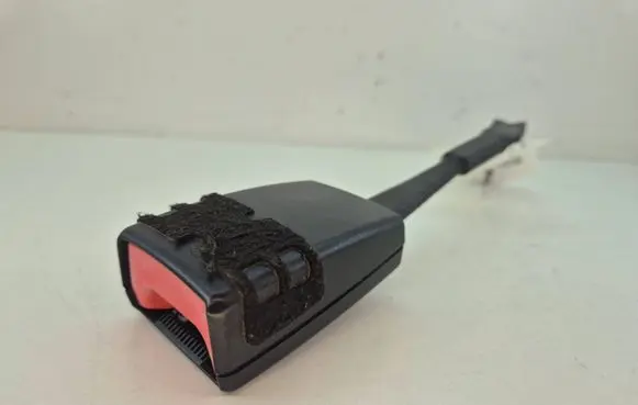 Audi A3 S3 8P Front seatbelt buckle 8P0857755B