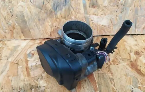 Volkswagen Golf VII Engine shut-off valve 