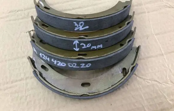 Mercedes-Benz E W124 Front Brake Caliper Pad/Carrier a1244200220