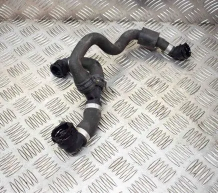 Mercedes-Benz GLC X253 C253 Engine coolant pipe/hose A2135016982
