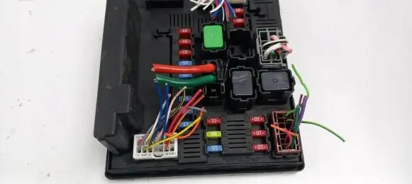 Nissan Qashqai Fuse box set