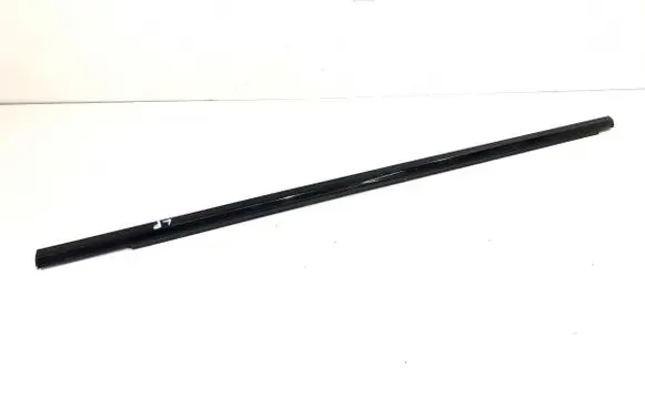 Jeep Grand Cherokee WL Front door windshield rail