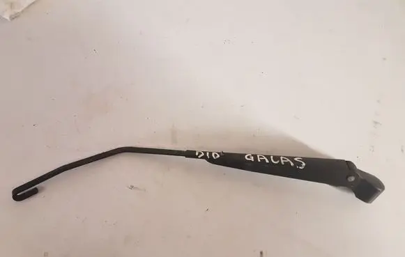 Mitsubishi Pajero Rear wiper blade arm