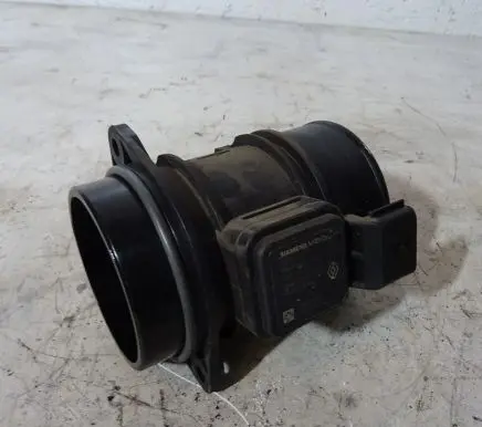 Renault Clio III Mass air flow meter 8200358901