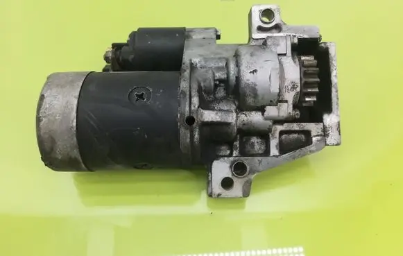 Volkswagen Bora Starter motor 09A911023A