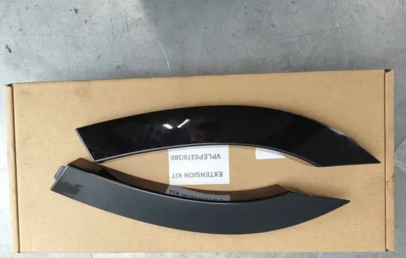 Land Rover Defender Front arch trim VPLEP0379