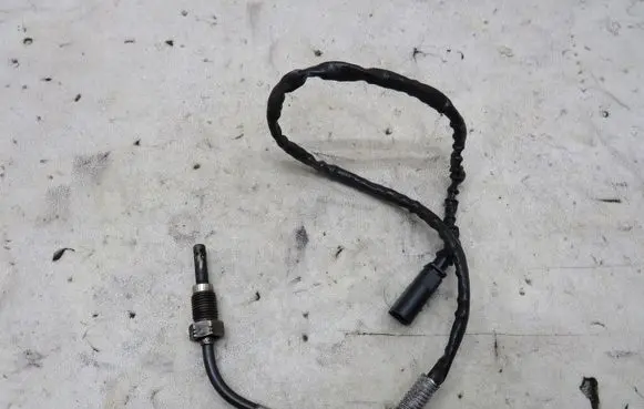 Volkswagen PASSAT B8 Outside/exterior temperature sensor 3HTS0096