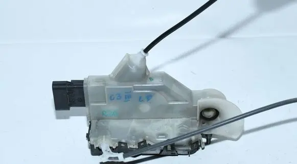 Citroen C3 Front door lock PSA123981