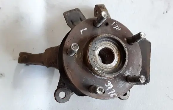 Hyundai i30 Front wheel hub 51715A6000