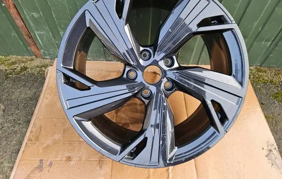 Audi A6 etron 85E R21 alloy rim 85E601025P 85E601025T