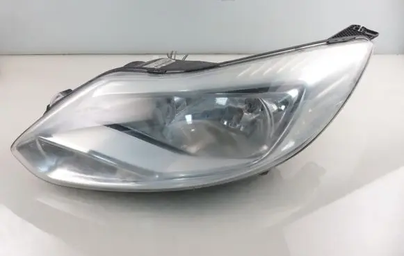 Ford Focus Headlight/headlamp BM5113W030AH