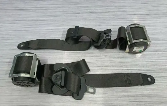 Mini Cooper Countryman R60 Front seatbelt 9802195 9802196