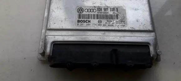 Audi A4 S4 B5 8D Engine control unit/module 8D0907558B 0261204774