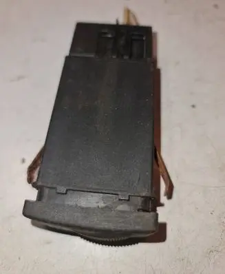 Volkswagen Golf IV Windscreen/window heater switch 4D0941503B 4D0941503