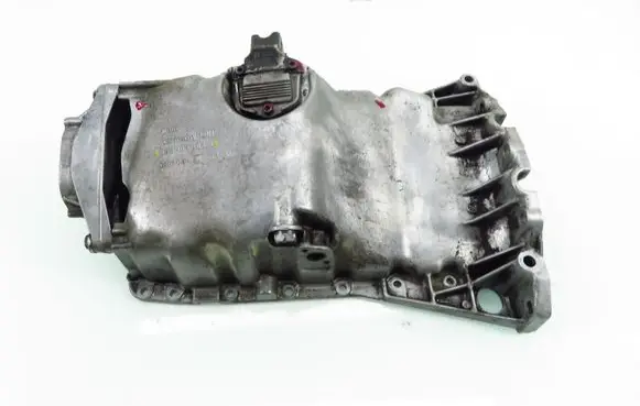 Volkswagen PASSAT B5.5 Oil sump 06B103603N