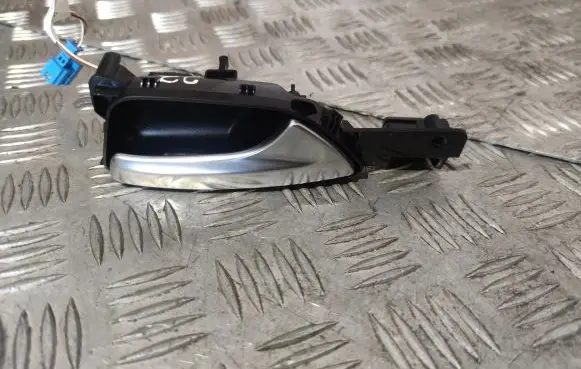 Mercedes-Benz GLS X166 Front door interior handle A1667600661