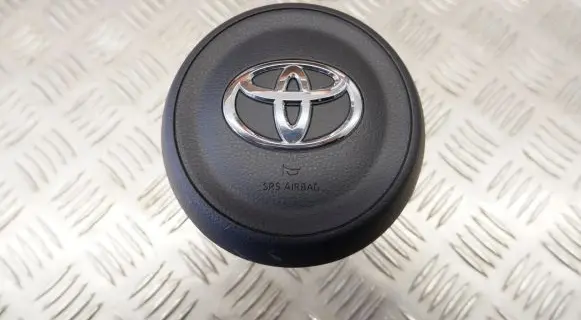 Toyota Yaris XP210 Steering wheel airbag 45130K0040