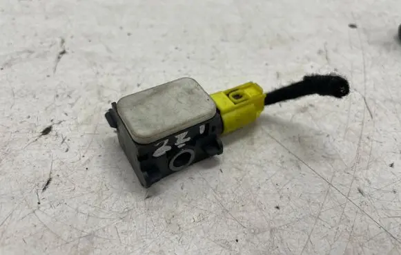 Mercedes-Benz S W221 Airbag deployment crash/impact sensor A0038202826