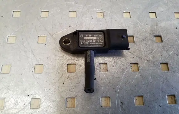 Ford Focus Air pressure sensor 0261230120 4M519F479AA