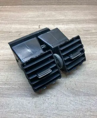 Mercedes-Benz ML W166 Dash center air vent grill A1666800554