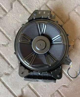 Volvo XC90 Subwoofer speaker 31456258 17513WG
