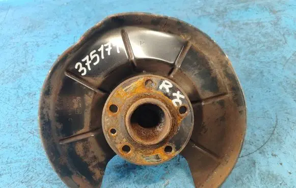Volvo XC70 Rear wheel bearing hub 31329968