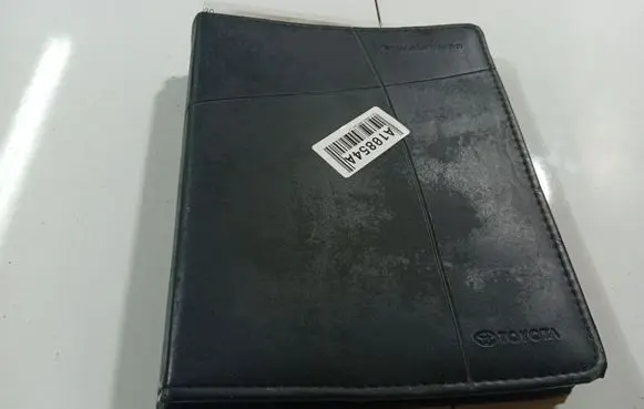Toyota Avensis Verso Owners service history hand book 