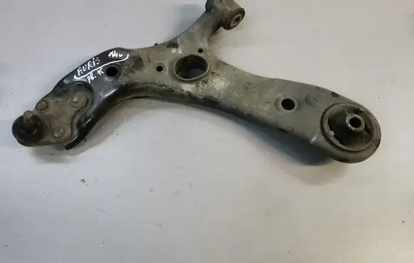 Toyota Auris E180 Front lower control arm/wishbone